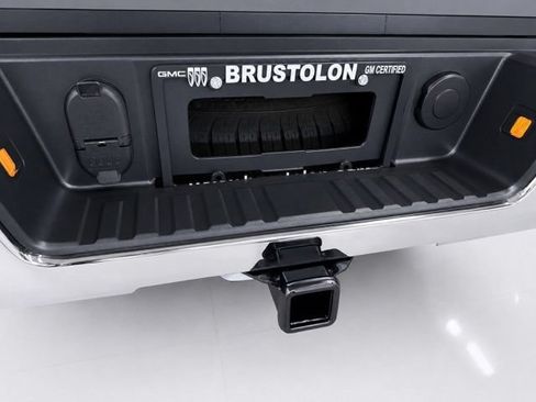 Used 2017 GMC Sierra 1500 SLE w/ SLE Value Package AWD/4WD image 15