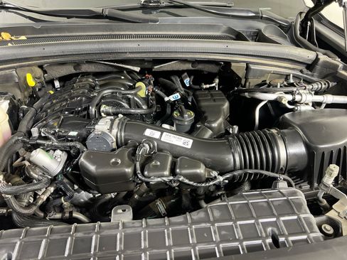 Used 2023 Jeep Grand Cherokee Limited image 29