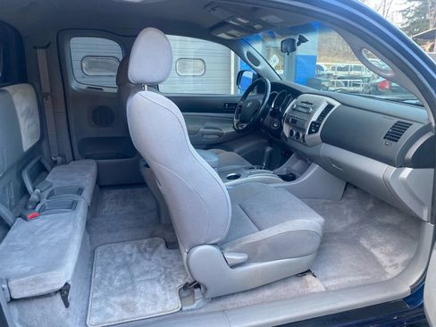 Used 2006 Toyota Tacoma 4x4 Access Cab V6 image 3