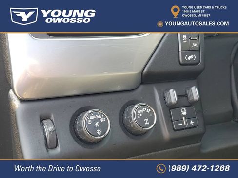 Used 2020 Chevrolet Suburban LT AWD/4WD image 12