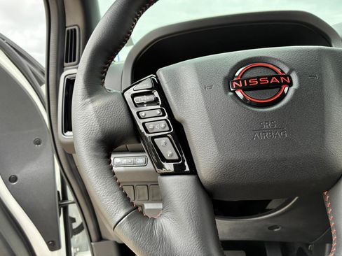 Used 2026 Nissan Frontier PRO-4X AWD/4WD image 22