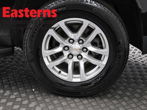 Used 2024 Chevrolet Suburban LT image 35