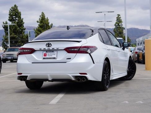 Used 2023 Toyota Camry XSE FWD image 7