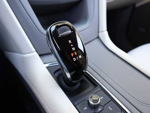 Used 2021 Cadillac XT6 Premium Luxury image 28