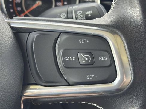 Used 2022 Jeep Gladiator Overland w/ Popular Equipment Package AWD/4WD image 27