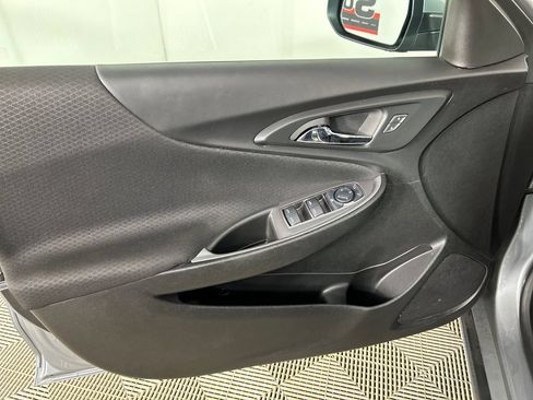 Used 2024 Chevrolet Malibu LT FWD image 11