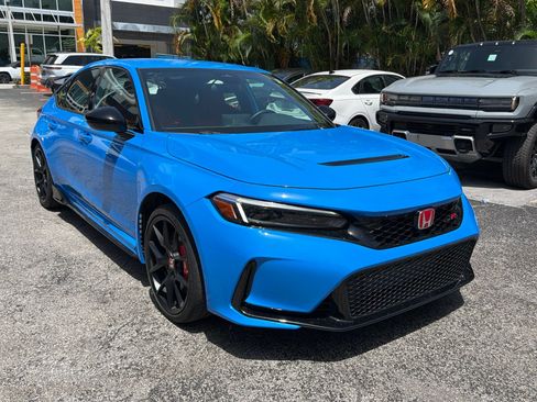 Used 2025 Honda Civic Type R image 8