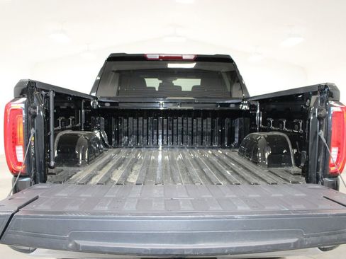 Used 2025 GMC Sierra 1500 SLT image 14