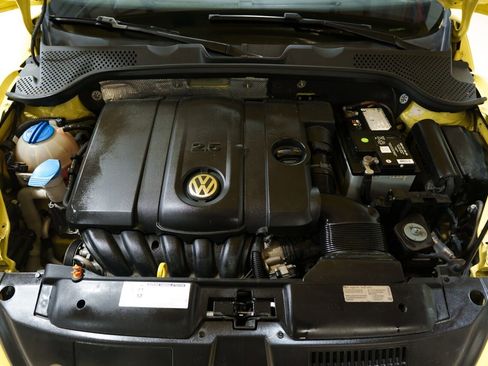 Used 2013 Volkswagen Beetle 2.5 image 23