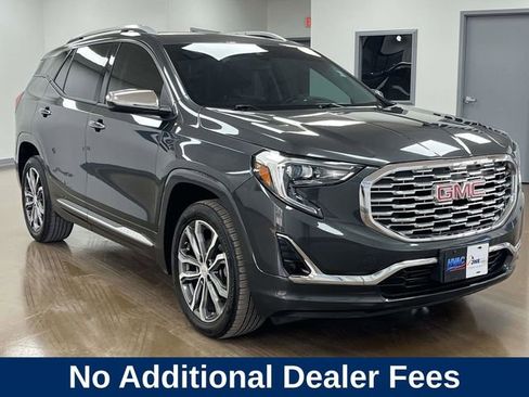 Used 2019 GMC Terrain Denali w/ Driver Alert Package II AWD/4WD image 3
