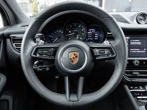 Certified 2026 Porsche Macan AWD/4WD image 13