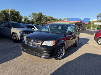 Used 2015 Dodge Grand Caravan SE