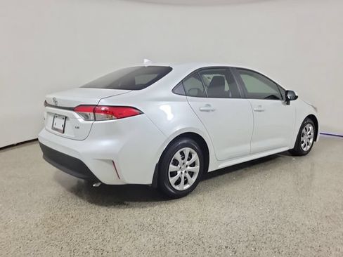 Used 2026 Toyota Corolla LE FWD image 5