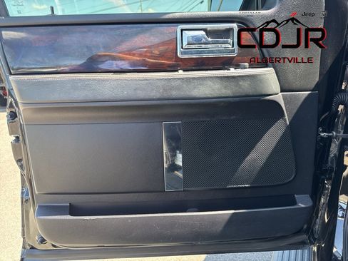 Used 2017 Lincoln Navigator L Reserve image 36