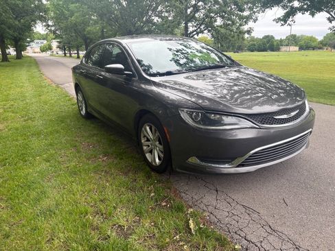 Used 2015 Chrysler 200 Limited w/ Convenience Group FWD image 12