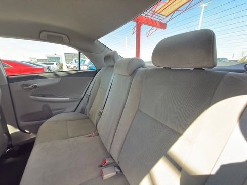 Used 2013 Toyota Corolla LE image 20