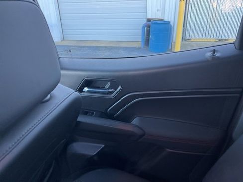 Used 2023 Chevrolet Colorado Z71 image 13