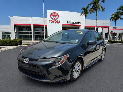 Used 2020 Toyota Corolla LE w/ LE Premium Package FWD image 3