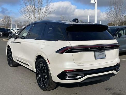 New 2026 Lincoln Nautilus Reserve image 28