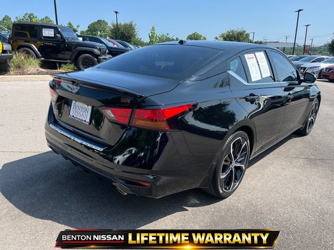 Used 2023 Nissan Altima 2.5 SR w/ SR Premium Package FWD image 8