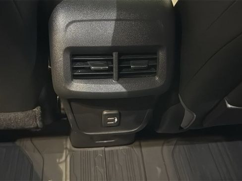 Used 2022 GMC Terrain SLT w/ Tech Package image 20