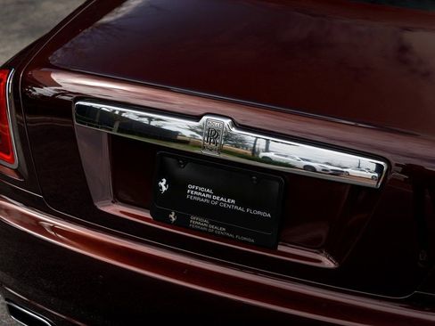 Used 2016 Rolls-Royce Ghost image 12