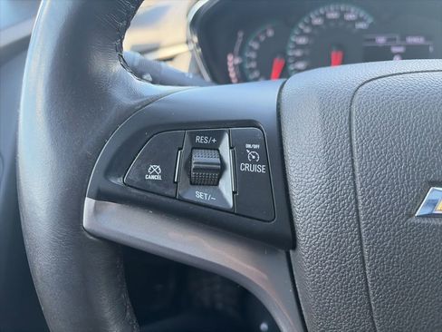 Used 2020 Chevrolet Trax LT w/ LT Convenience Package AWD/4WD image 12