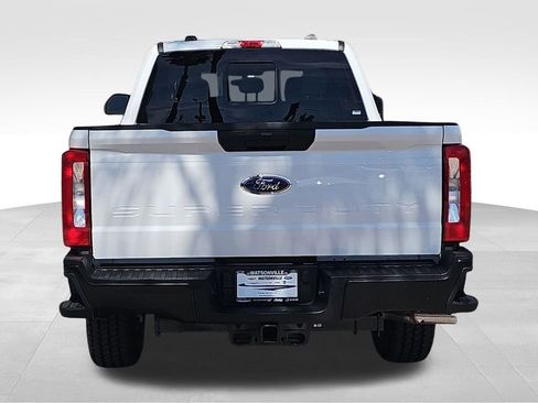 New 2026 Ford F350 XL w/ FX4 Off-Road Package AWD/4WD image 4