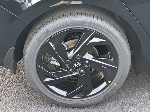 New 2026 Hyundai Elantra SEL Sport image 17