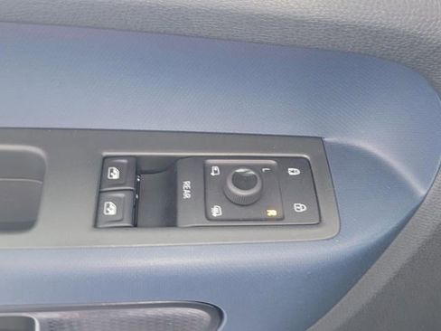 Used 2025 Volkswagen ID. Buzz Pro S image 26