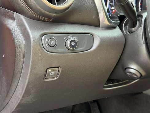 Used 2024 Chevrolet Blazer Premier w/ Enhanced Convenience Package image 10