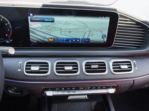 Used 2025 Mercedes-Benz GLE 63 AMG S w/ Driver Assistance Package image 17