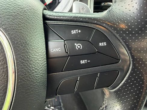 Used 2019 Dodge Charger SXT AWD/4WD image 19
