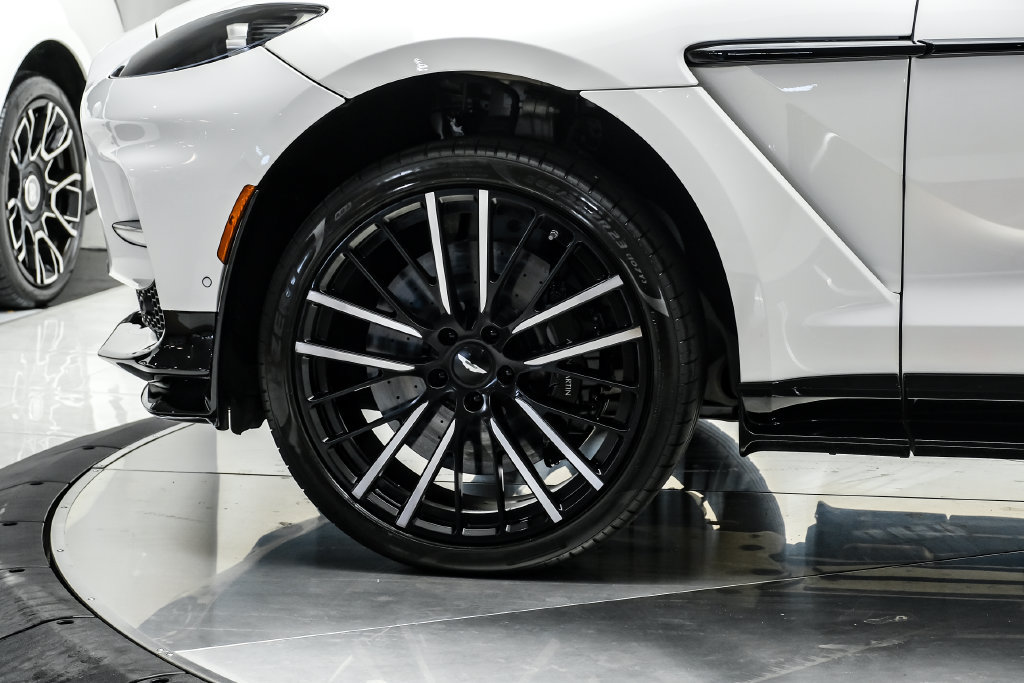 Used 2023 Aston Martin DBX 707 AWD/4WD image 60