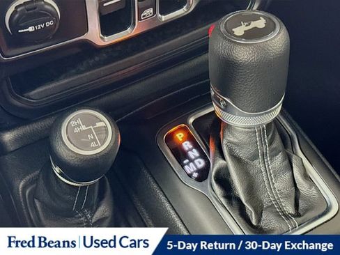 Used 2026 Jeep Wrangler Unlimited Sahara AWD/4WD image 23