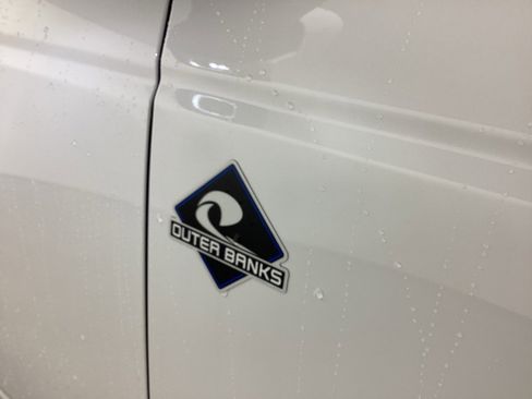 New 2025 Ford Bronco Outer Banks image 28