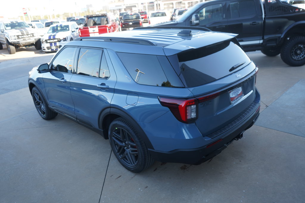 New 2027 Ford Explorer ST-Line w/ Premium Package AWD/4WD image 13