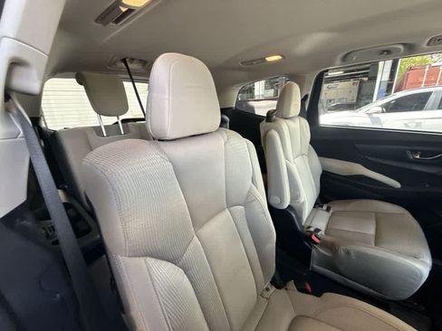Used 2023 Subaru Ascent Premium w/ Convenience Package AWD/4WD image 26