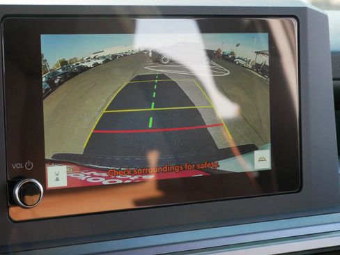 Certified 2025 Toyota 4Runner TRD Off-Road image 32