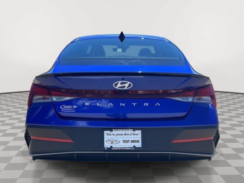 Used 2025 Hyundai Elantra Sport FWD image 6