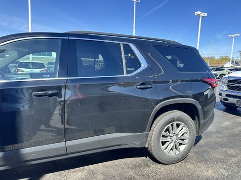 Used 2023 Chevrolet Traverse LT w/ LPO, Floor Liner Package AWD/4WD image 5