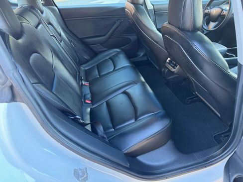 Used 2020 Tesla Model 3 Long Range image 10