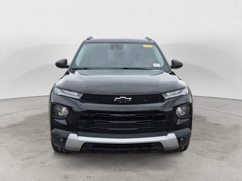 Used 2021 Chevrolet TrailBlazer LT w/ Convenience Package FWD image 2