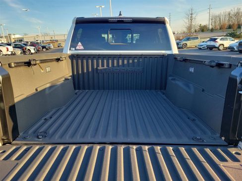 Certified 2025 Toyota Tacoma SR5 image 9