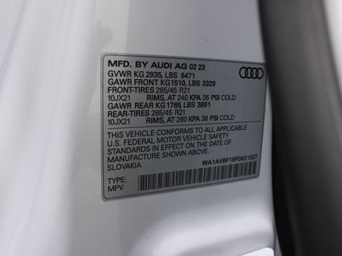 Used 2023 Audi Q8 Premium w/ Convenience Package AWD/4WD image 27