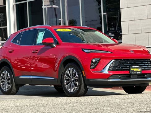 Used 2025 Buick Envision Preferred image 1