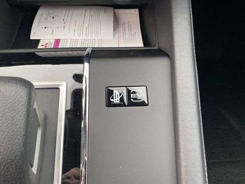 New 2025 Mitsubishi Outlander ES image 27