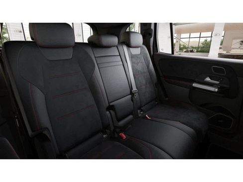 New 2025 Mercedes-Benz GLB 35 AMG 4MATIC image 17