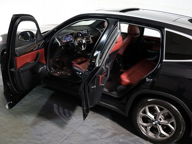 Used 2023 BMW X3 xDrive30i w/ Convenience Package w/ZPA AWD/4WD image 5