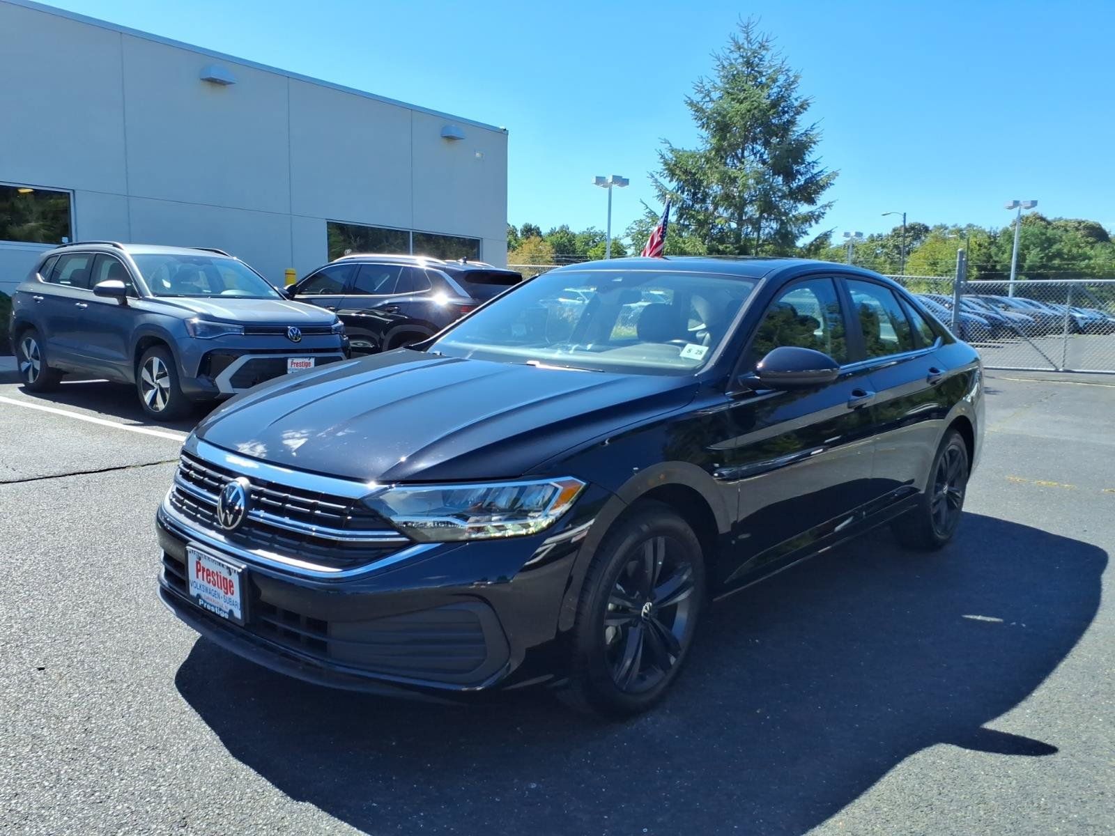 Certified 2023 Volkswagen Jetta SE w/ Panoramic Sunroof Package FWD image 5